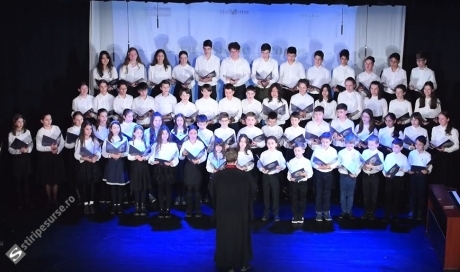 VIDEO Corul-fenomen 'Tronos junior' a concertat pe scena Palatului Național al Copiilor, de Buna Vestire