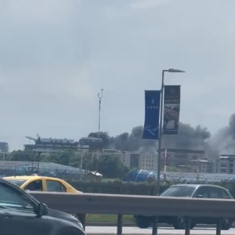 VIDEO| Incendiu foarte puternic în nordul Capitalei/ UPDATE: A fost emis mesaj RO-Alert