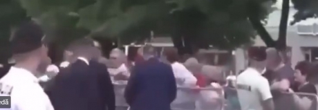 VIDEO - Momentul șocant în care premierul slovac e împușcat de un bărbat din mulțime