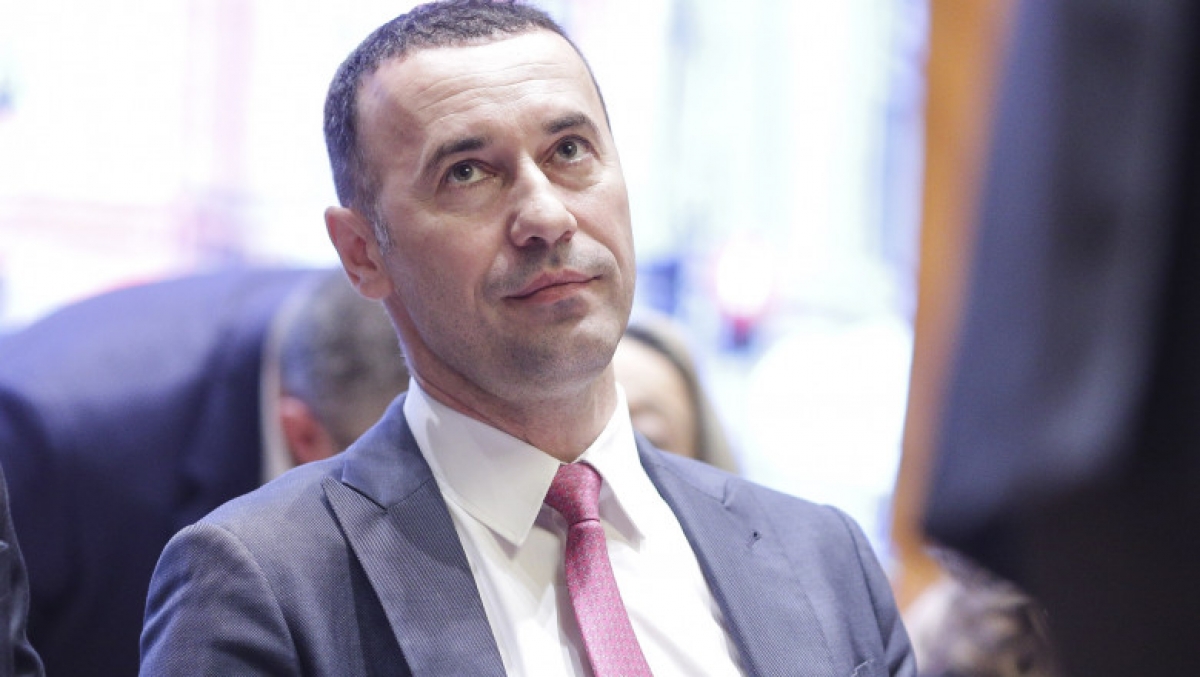UPDATE SURSE DNA descinde din nou peste Iulian Dumitrescu