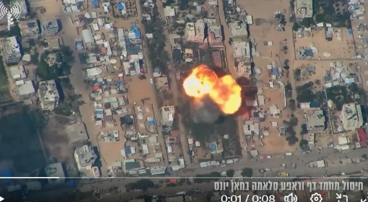 VIDEO Raidurile israeliene asupra unor bastioane Hamas fac zeci de morți în școlile din Gaza