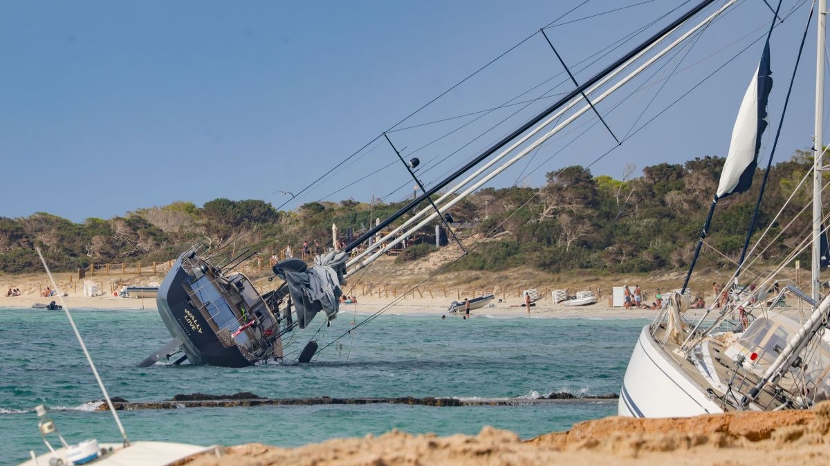 VIDEO O furtună extrem de puternică a răsturnat iahturi lângă Ibiza, în Insulele Baleare