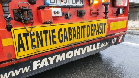 Infotrafic: șase transporturi agabaritice, în deplasare luni seara pe șoselele din țară