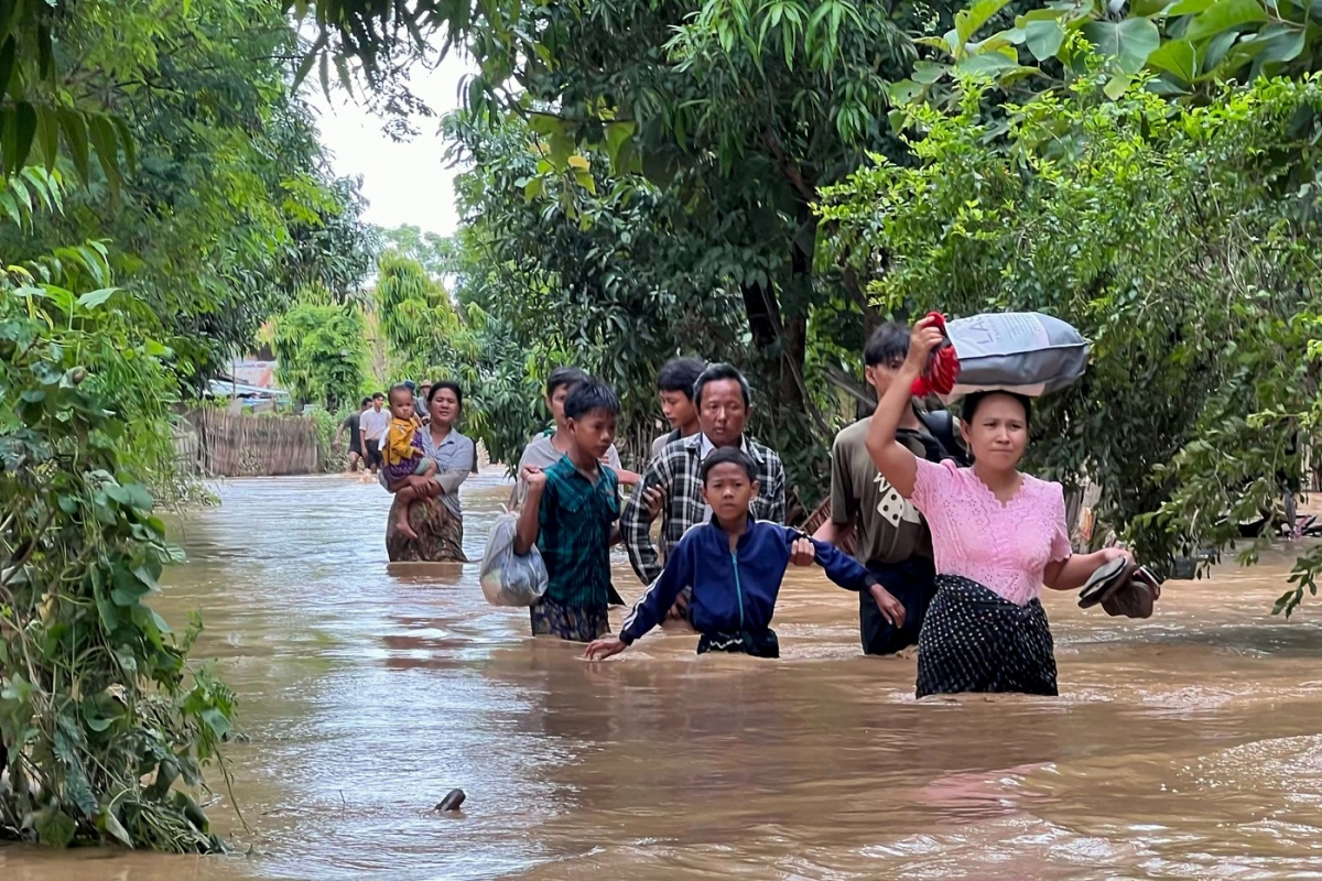 Taifunul Yagi – Myanmar: Peste 260 de morţi şi 88 de dispăruţi