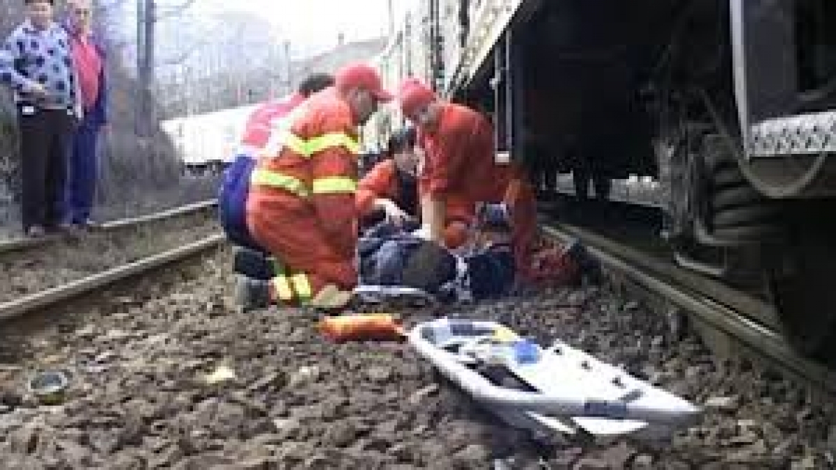 Moda selfieurilor pe tren nenorocește tinerii! Un medic dezvăluie că rămân cu pielea carbonizată!