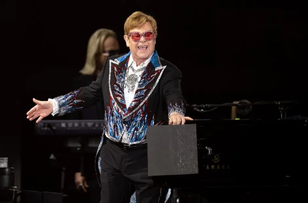 Elton John și Brandi Carlile lansează Never Too Late pentru documentarul Disney+ | sursa foto: Stiri pe Surse