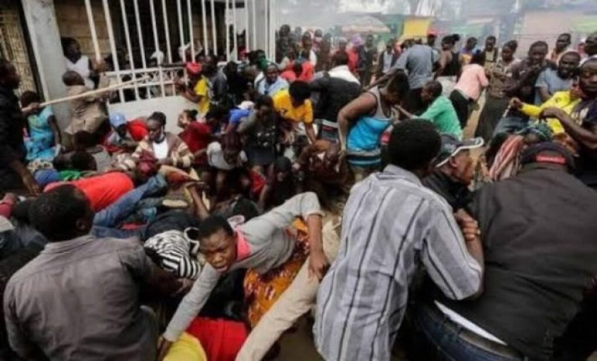 Eveniment caritabil în Nigeria cu victime călcate în picioare la mâncare gratuită | sursa foto: Stiri pe Surse