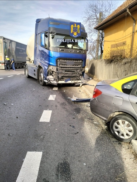 Accidentul cu trei morți din Dolj s-a produs după o depășire riscantă