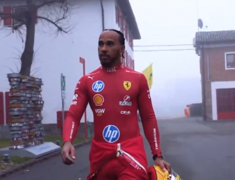 VIDEO Aventura lui Lewis Hamilton la Ferrari a început. Primul tur la volanul noului său monopost