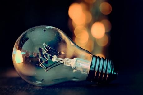 UE anunță o reducere temporară a prețului electricității pentru industriile mari consumatoare de energie
