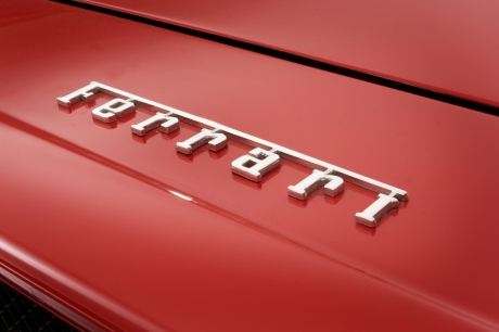 Ferrari va creşte preţurile în SUA cu până la 10% pentru unele modele, ca reacţie la noile tarife auto impuse de SUA