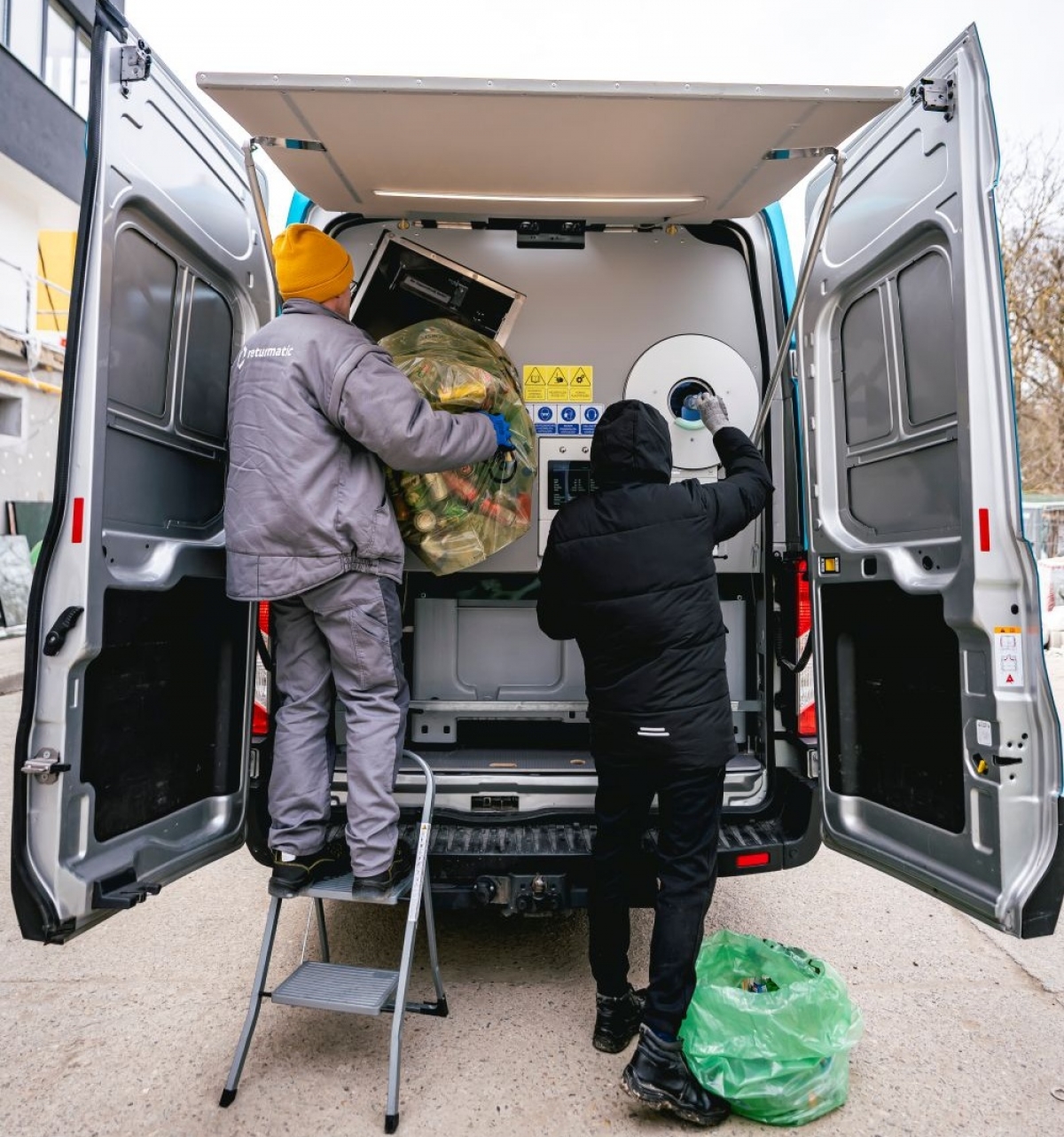 Sprijin pentru comerțul rural: RetuRO introduce un aparat mobil pentru colectarea ambalajelor SGR