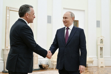 SUA și Vladimir Putin au bătut palma, în urma negocierilor de la Kremlin: Ucraina este prinsă în menghină 