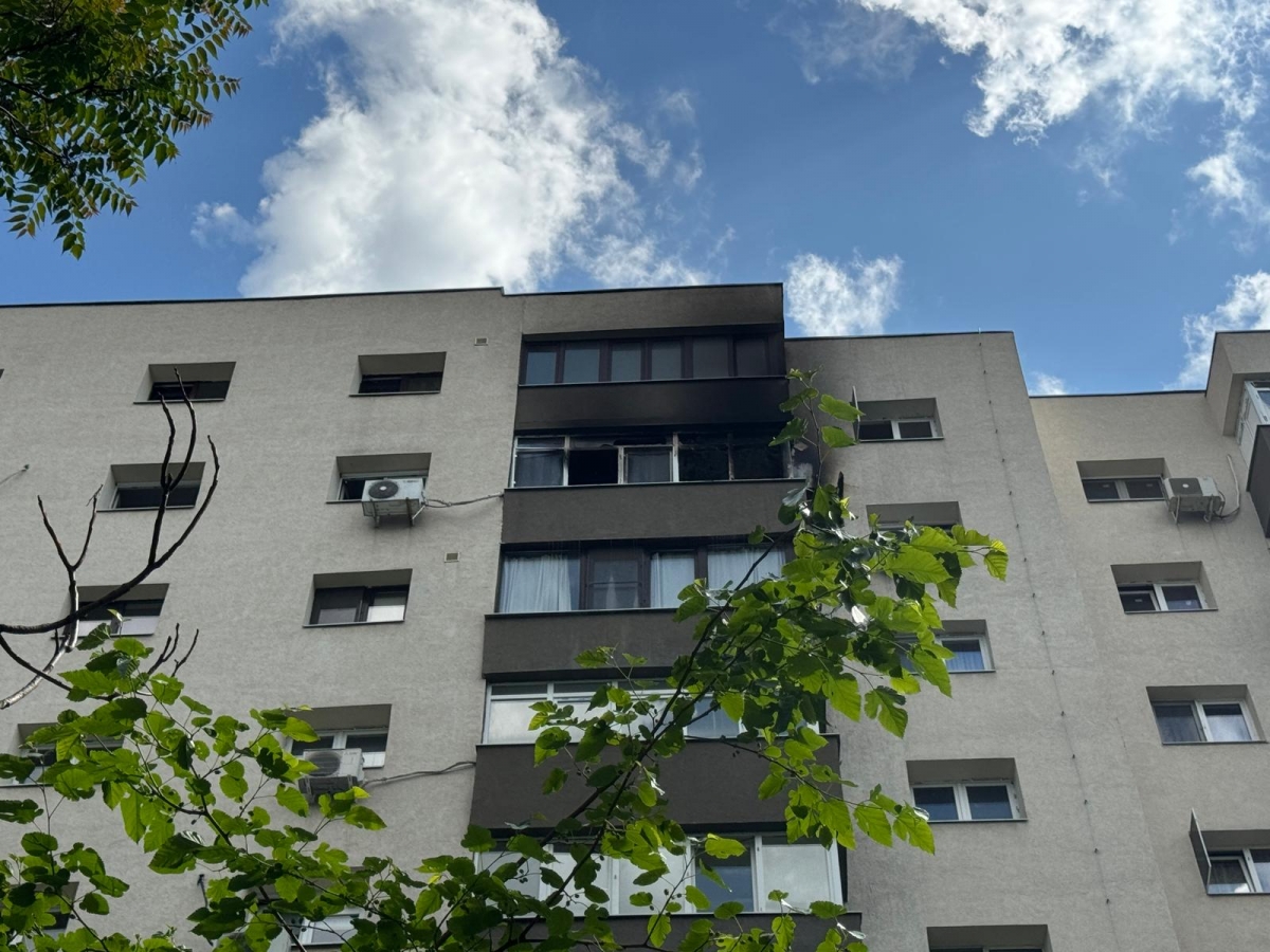 VIDEO Incendiu într-un bloc din Capitală