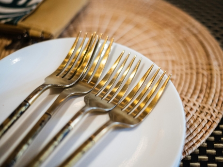 Vânzările din restaurantele Sphera Franchise Group au scăzut uşor în primul trimestru, la 362,6 milioane de lei - Profitul net scade cu aproape 64%