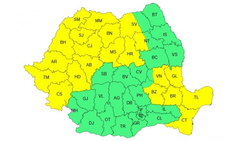Meteorologii au emis cod galben de vreme rea în jumătate din țară: ploi torențiale, grindină și vijelie