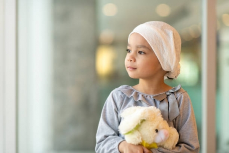 Descoperire promițătoare în tratarea leucemiei pediatrice: Două medicamente orale ar putea înlocui chimioterapia