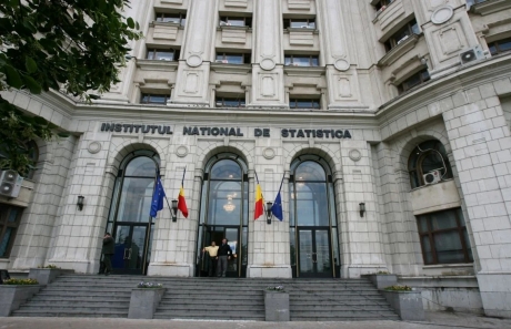 INS lansează estimările pentru vara anului 2025. Urmează o creștere moderată a activității, dar cu presiuni pe buzunar