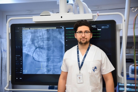 Avea dureri puternice în piept și simțea că se sufocă. Ce diagnostic a primit un bărbat