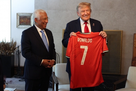 FOTO Ronaldo, cadou pentru Donald Trump. Mesajul transmis de președintele SUA
