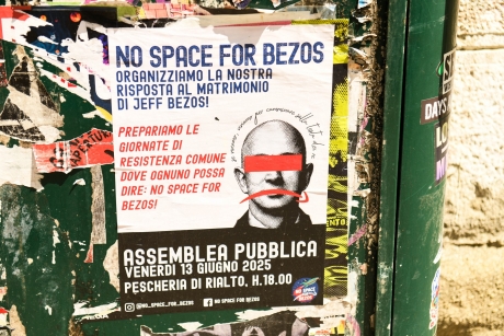 Miliardarul Jeff Bezos a pierdut lupta cu protestatarii: Și-a mutat petrecerea de nuntă, după ce și-a amânat și evenimentul