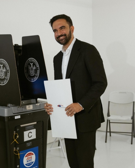 VIDEO Surpriză: un tânăr 'progresist și musulman' ar putea fi candidatul democraților la New York