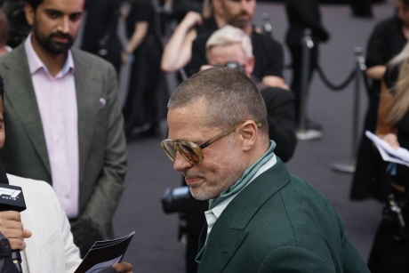 Brad Pitt îi sfătuiește pe tinerii actori să nu se implice în francize