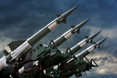 Rusia a bombardat mai multe regiuni, cel puţin o persoană a murit