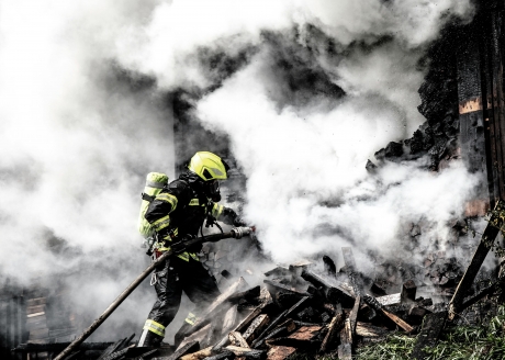 Incendiu la clădirea unei primării din Bihor