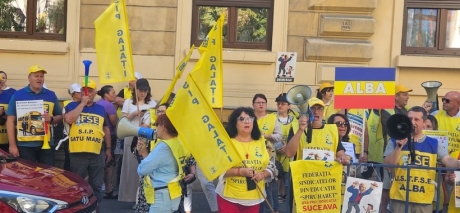 VIDEO 'Școala vieții' în învățământ - Sindicaliştii din Educaţie nu cedează, a 15-a zi de proteste: Cer demisia ministrului Daniel David / Programul protestelor