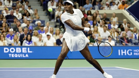 La 45 de ani, Venus Williams a trecut de primul tur în proba de dublu