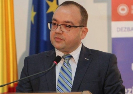 Cine este Valentin Naumescu - Biografie, Articole și Cărți